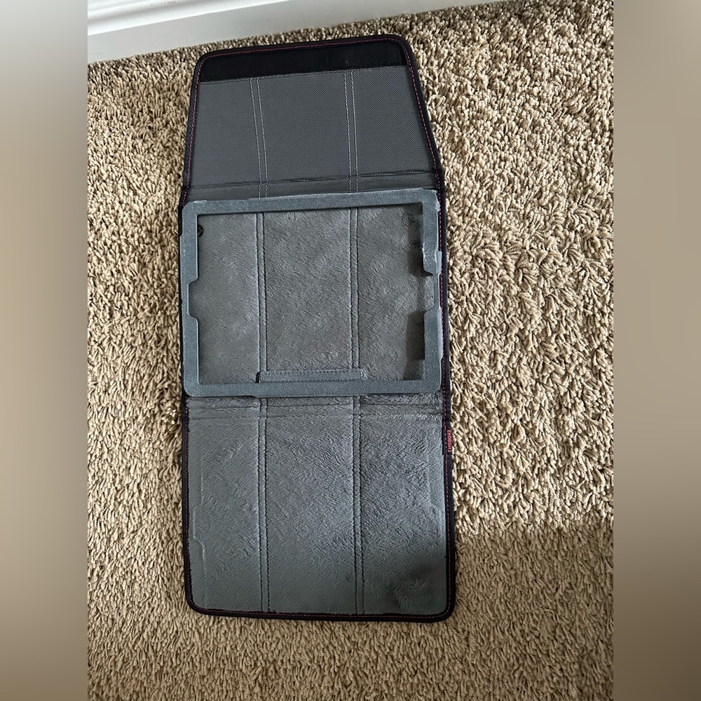 Timbuk2 Riding Jacket iPad 2 or later - Picture 3 of 9
